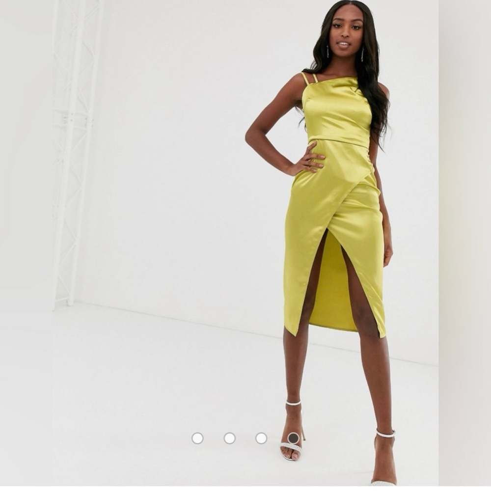 Outrageous Fortune Satin
Asymmetric Shoulder Dress in Lime